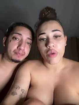 Chat +18 de Casal2T ao vivo