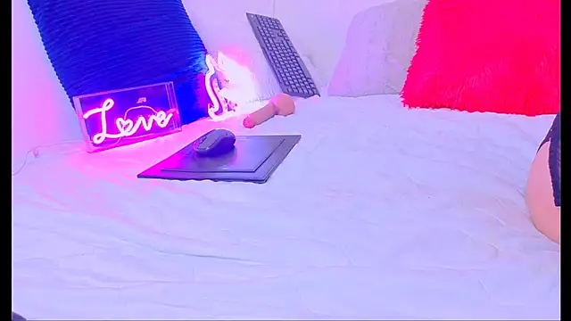 LoriLorein 라이브 XXX 채팅