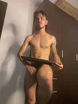 Kriss_Edwards Chat XXX live