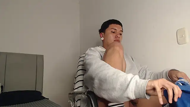 Онлайн чат XXX Owenn__blueee