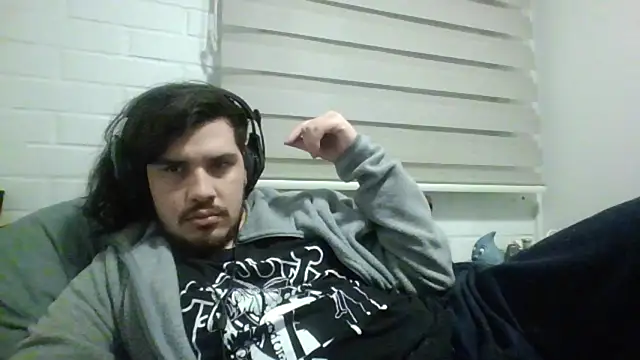 hung_weeb Chat XXX in diretta