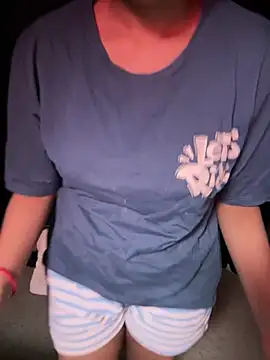 Živý XXX chat Lucky_Flora