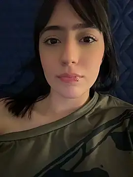 Hinata_3 Adlı Modelin Canlı XXX Sohbeti