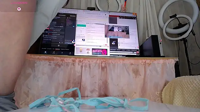 Sahory__ Adlı Modelin Canlı XXX Sohbeti
