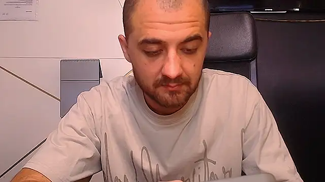 JamesMyerss 现场XXX聊天