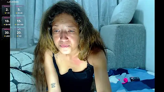 Chat +18 de PreettyMiaa ao vivo