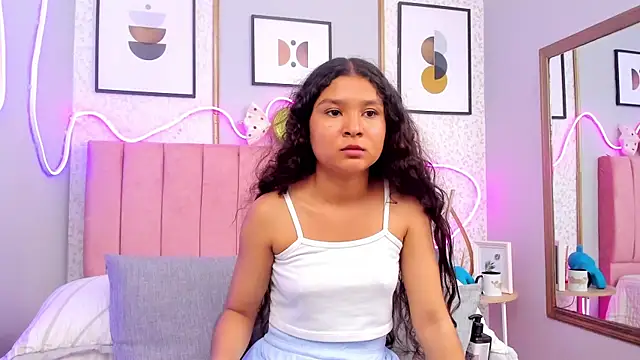 Chat +18 de BRENDASANCHES ao vivo