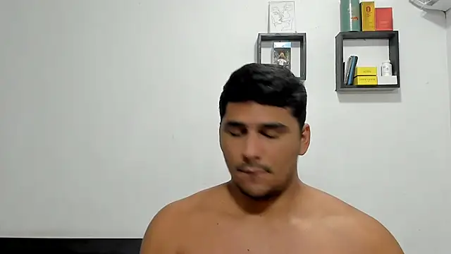 Thiago_bel Chat XXX in diretta