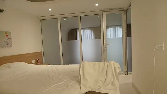 minamoonsのライブXXXチャット