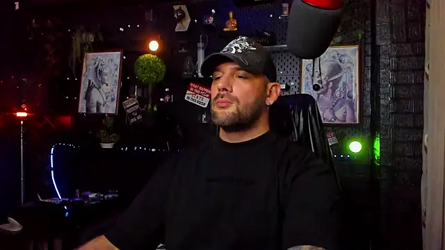 LexHardy live XXX chat