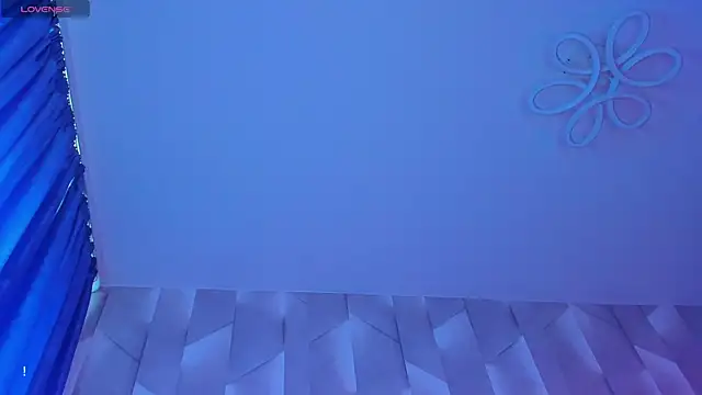 Alanna_Pow's Live XXX Chat
