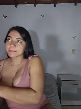 Chat +18 de alison_villalobo ao vivo