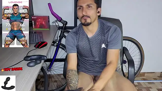 Marck_Muscle Show in webcam