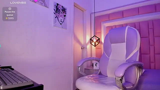 دردشة cherub_ الجنسية المباشرة