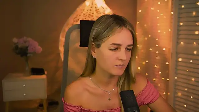 צ'אט XXX בשידור חי של DeboraLarson