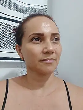 Amanda39 live XXX chat