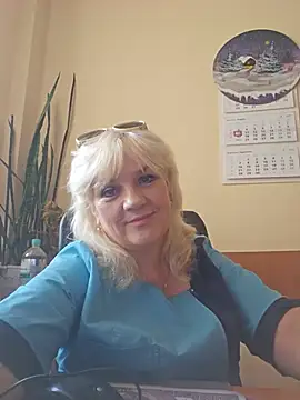 AliceStar333's Live XXX Chat