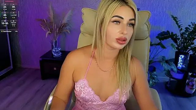 NikkiiStill Chat XXX live