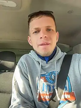Chatroom XXX en direct de VelvetKingg