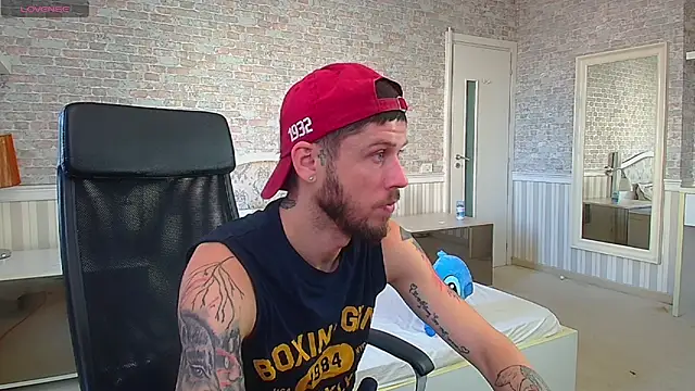 Chat XXX en directo de JonahShaw