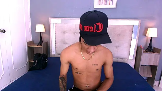 _Thiago12 Live XXX Chat