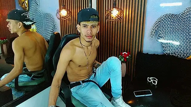 Chat XXX en directo de Skinny_cute_Alyer