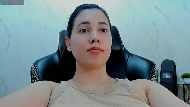 Diara_1an Adlı Modelin Canlı XXX Sohbeti