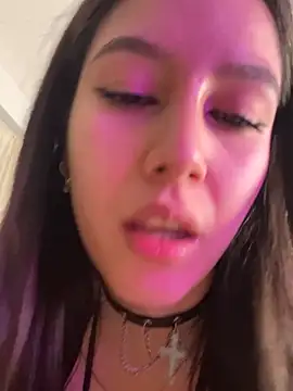 FeralKitten420's Live XXX Chat
