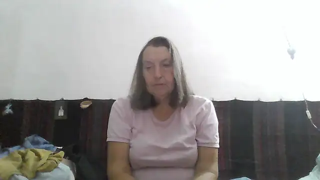 AnnaLive570 Adlı Modelin Canlı XXX Sohbeti