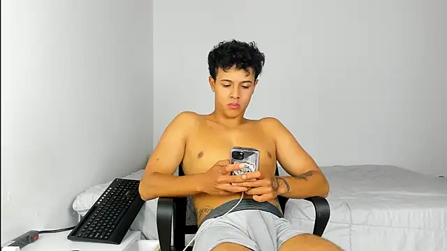 Chat +18 de _Alex_Colton ao vivo