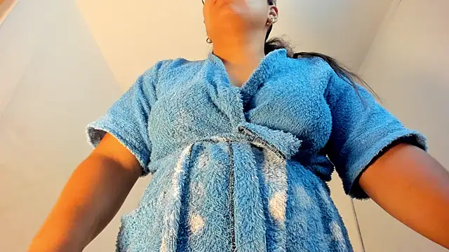 milkqueenboobs' Live XXX Chat