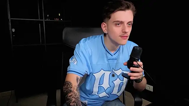 Chat XXX Live FelixStarkk