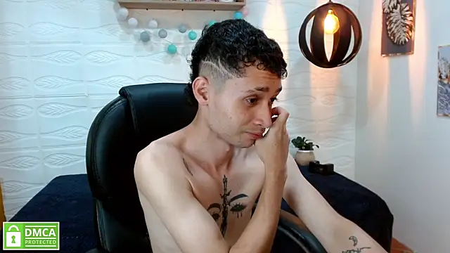 LucassSmith11n Webbikameraesitys