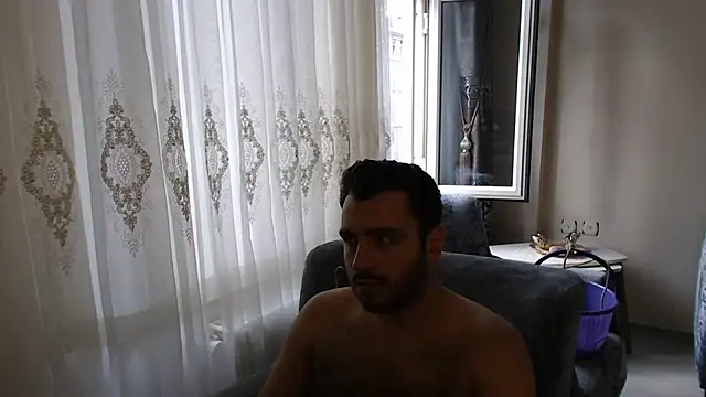 handsomeee04 Adlı Modelin Canlı XXX Sohbeti