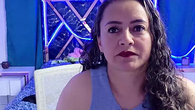 Cristalsexy25 Chat XXX in diretta
