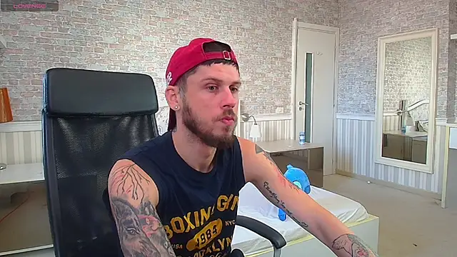 JonahShaw Adlı Modelin Canlı XXX Sohbeti
