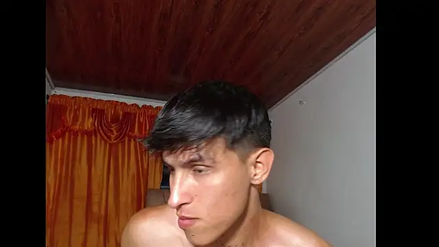 rowanbign Live XXX chat