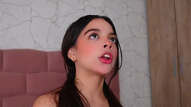 BambiRoses' Webcam Show