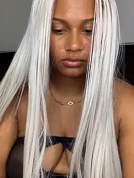 Živý XXX chat madelltheebony