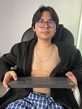XXX chat uživo modela _Tommy_7