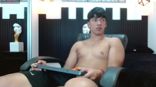 Chat XXX Live ren_storm