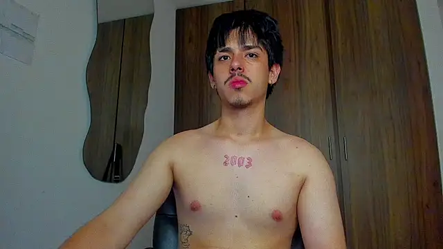 Maximo_Miller's Live XXX Chat