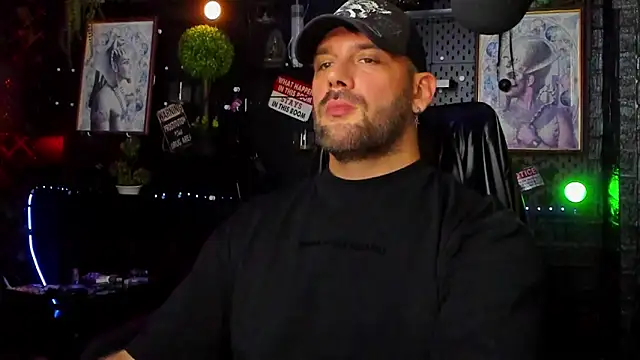 XXX chat uživo modela LexHardy