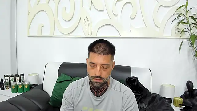 TommyDum Live XXX-chat