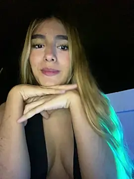 Živý XXX chat Lucy_lu01