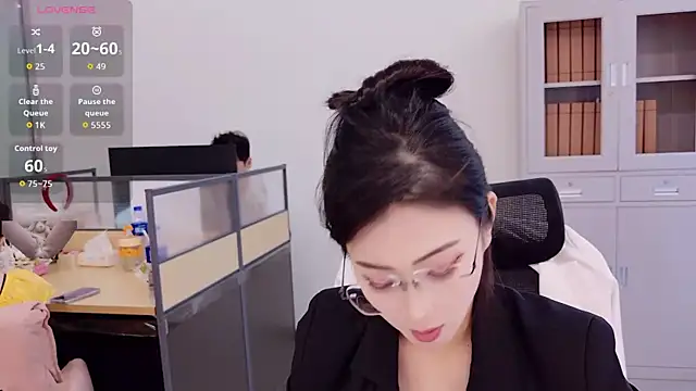 yangyang-777's Webcam Show