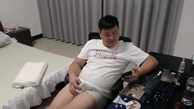zhang1118's Live XXX Chat