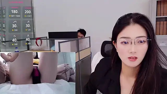 yangyang-777 网络视讯表演