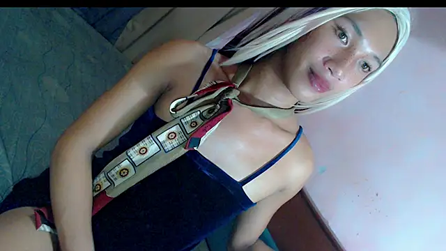 your8inchestrans' Live XXX Chat