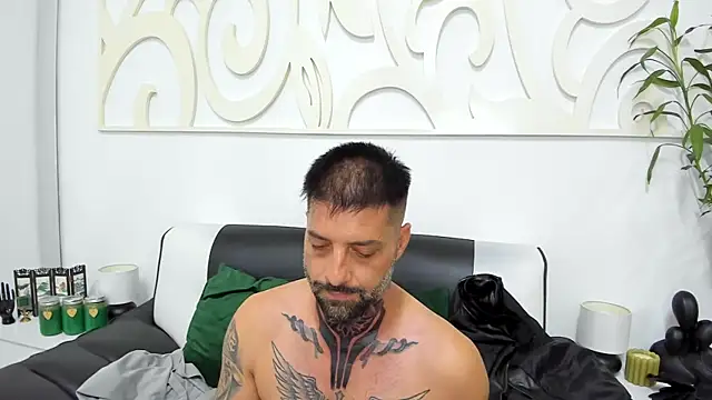Czat XXX na żywo – TommyDum